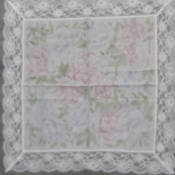 Hanae Mori Silk scarf - Picture 6 of 6